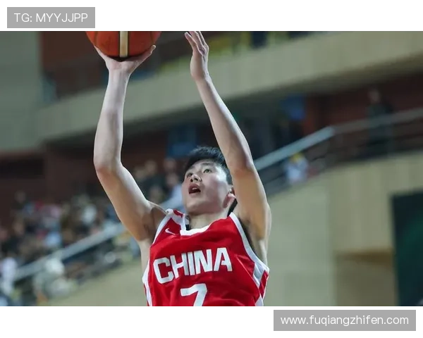 中国U19男篮47分大胜德国俱乐部 陈家政领衔五人得分上双 中国U19男篮47分大胜德国俱乐部 陈家政领衔五人得分上双